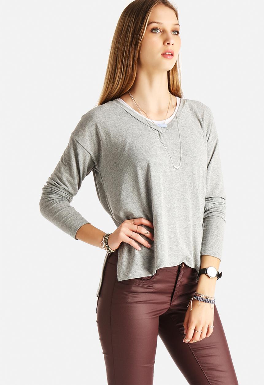 Vero Moda - Busy V-Neck Top
