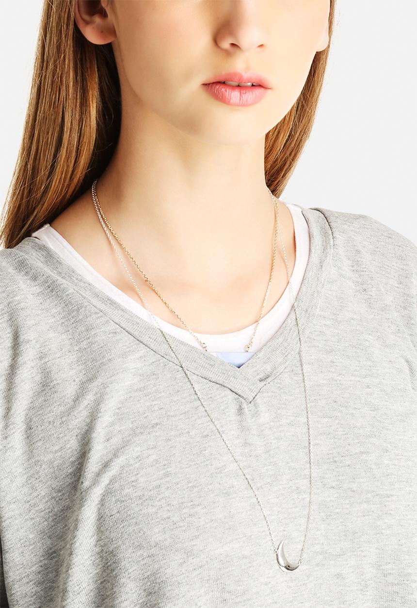 Vero Moda - Busy V-Neck Top