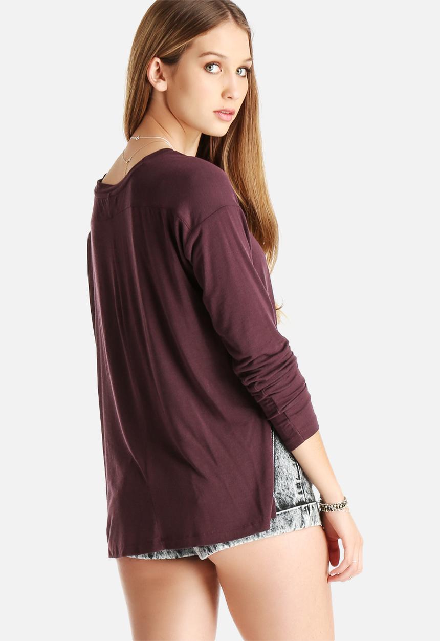 Vero Moda - Busy V-Neck Top