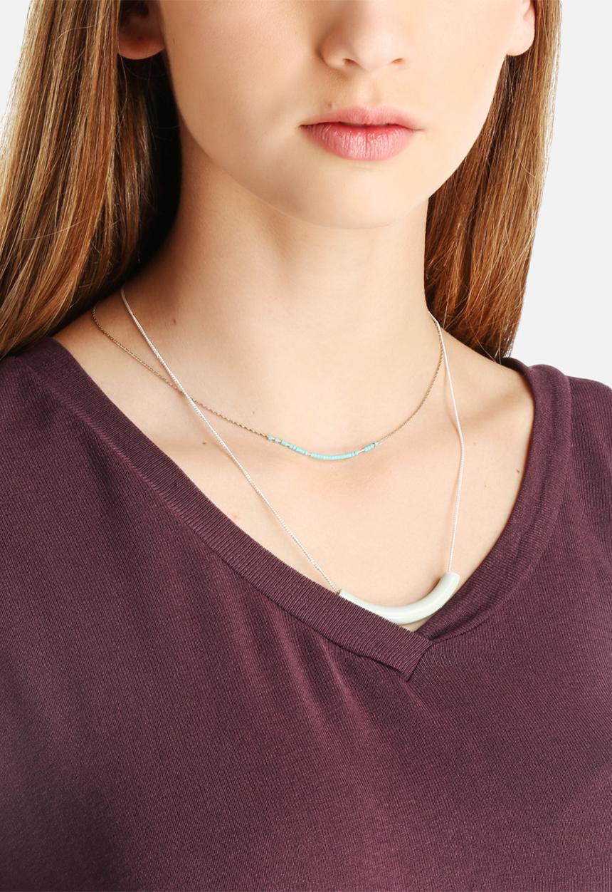 Vero Moda - Busy V-Neck Top