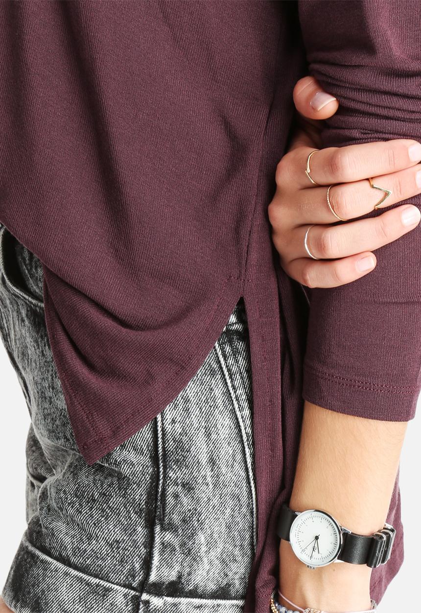 Vero Moda - Busy V-Neck Top