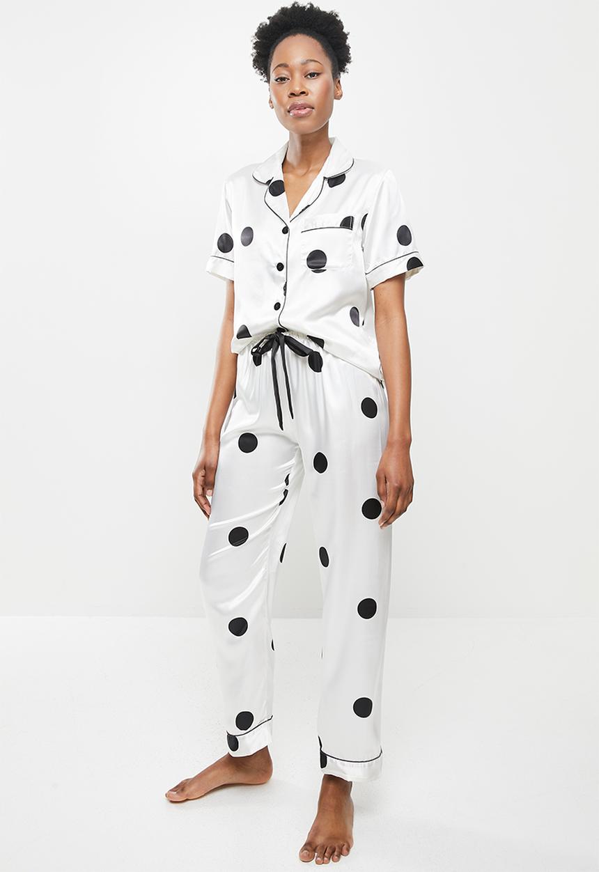 dailyfriday - Sleep shirt and pants set - white spot