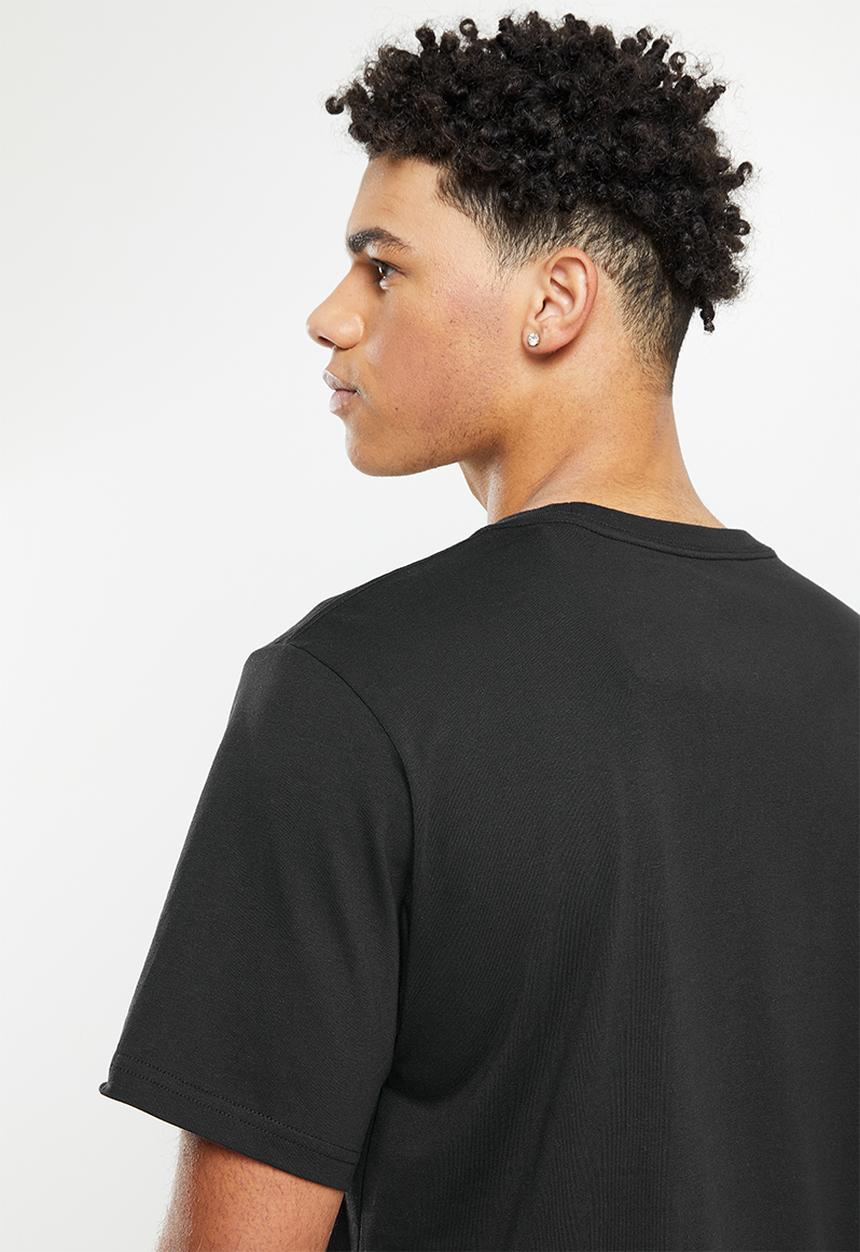 Converse - Standard fit center front chuck patch knock out tee - converse black