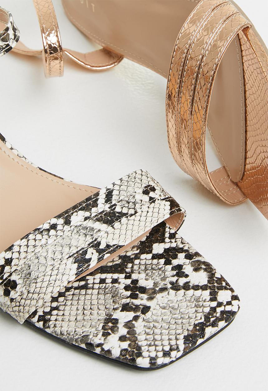 edit - Maya ankle strap block heel - black & neutral