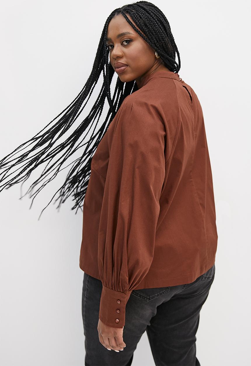 Superbalist - Lulama Wolf cut-out blouse - San