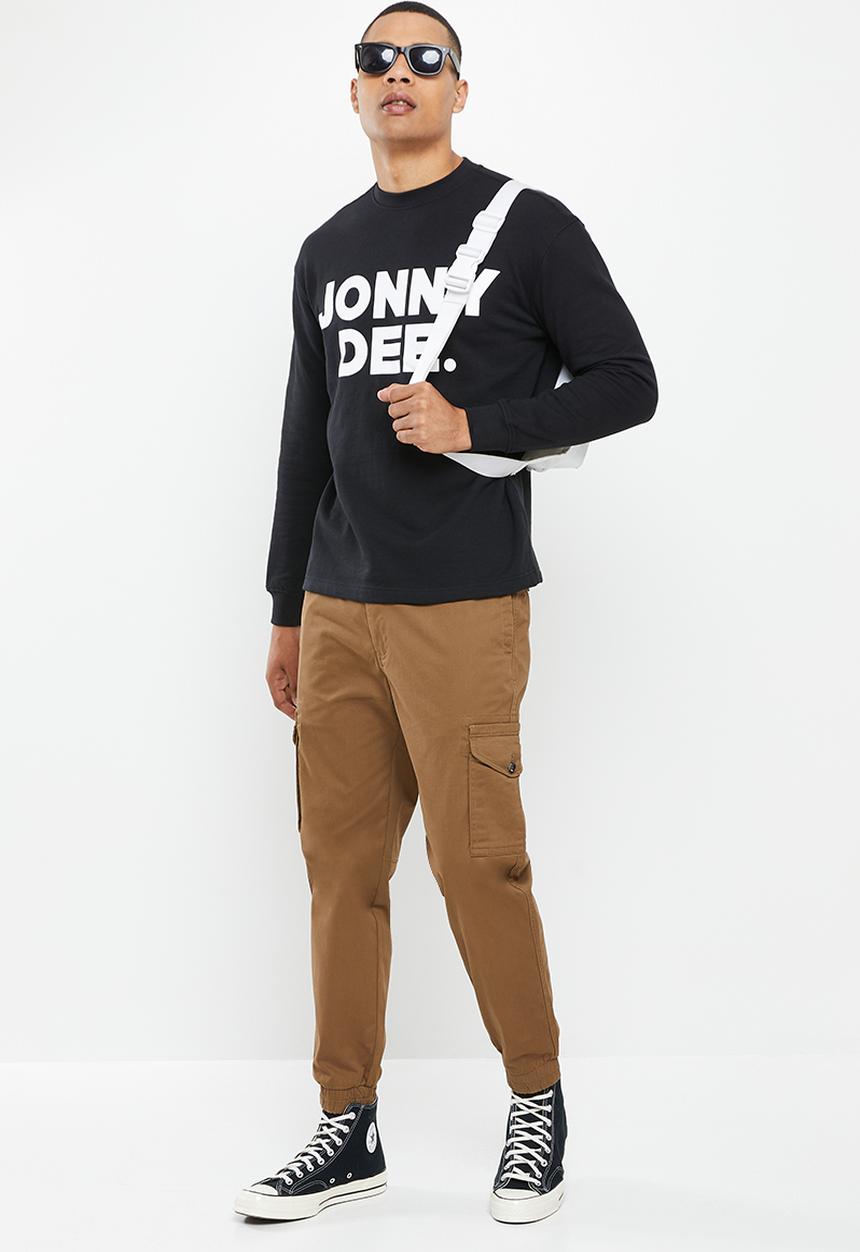 Jonathan D - James  long sleeve crewneck sweater with front print - black