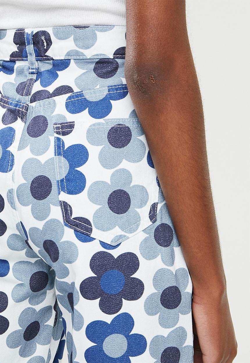 Trendyol - Printed yüksel waist slim flare jeans - blue & white