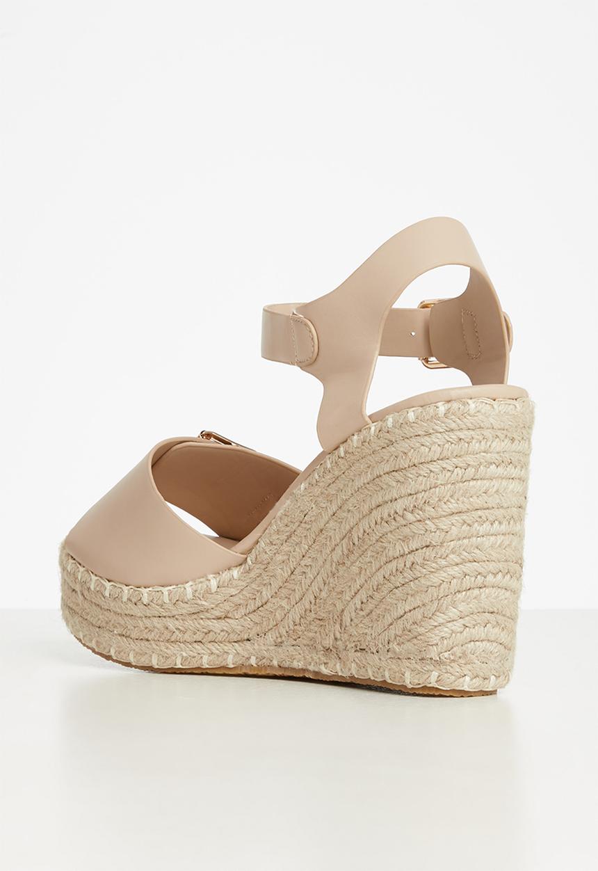 edit - Buckle closure strap wedge - beige