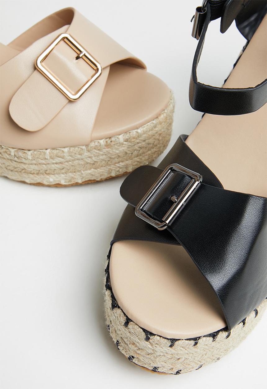 edit - Buckle closure strap wedge - beige