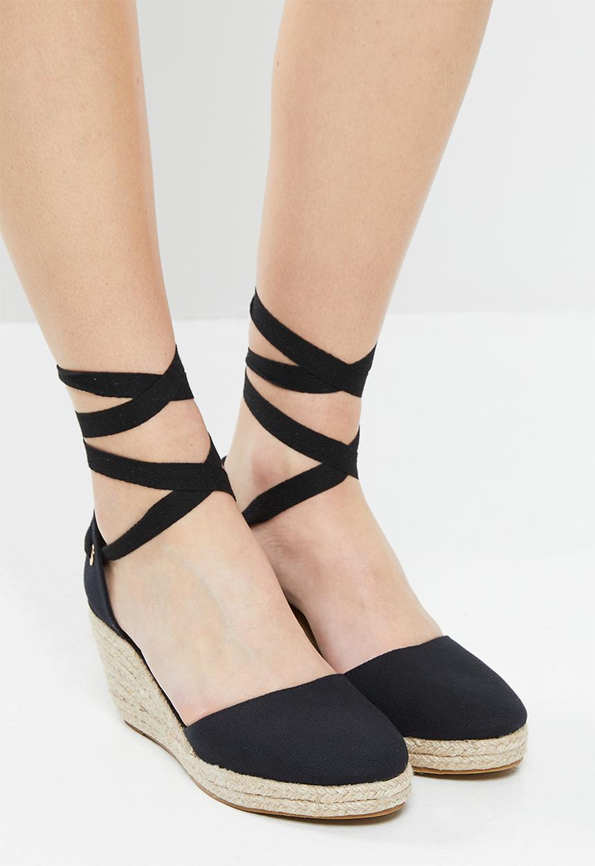edit - Rose ankle tie wedge - black