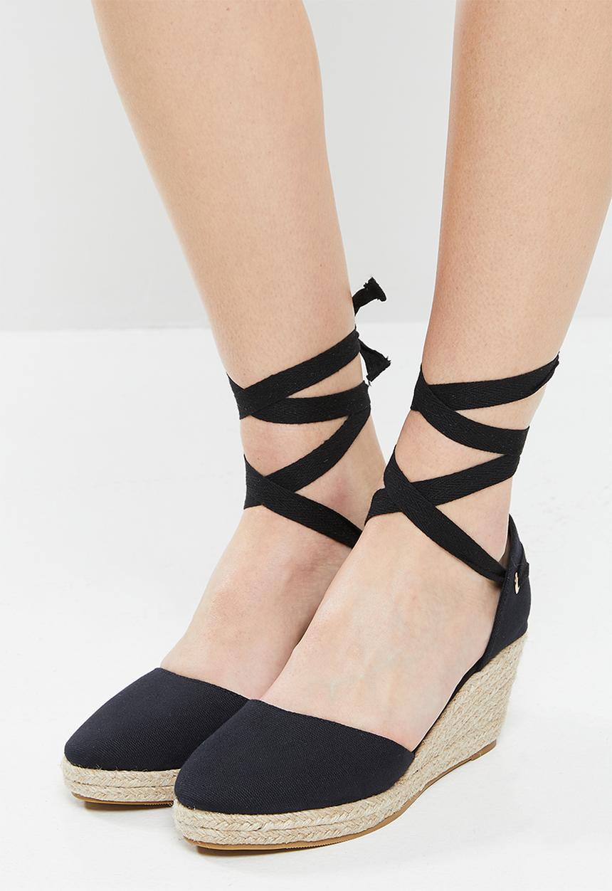 edit - Rose ankle tie wedge - black