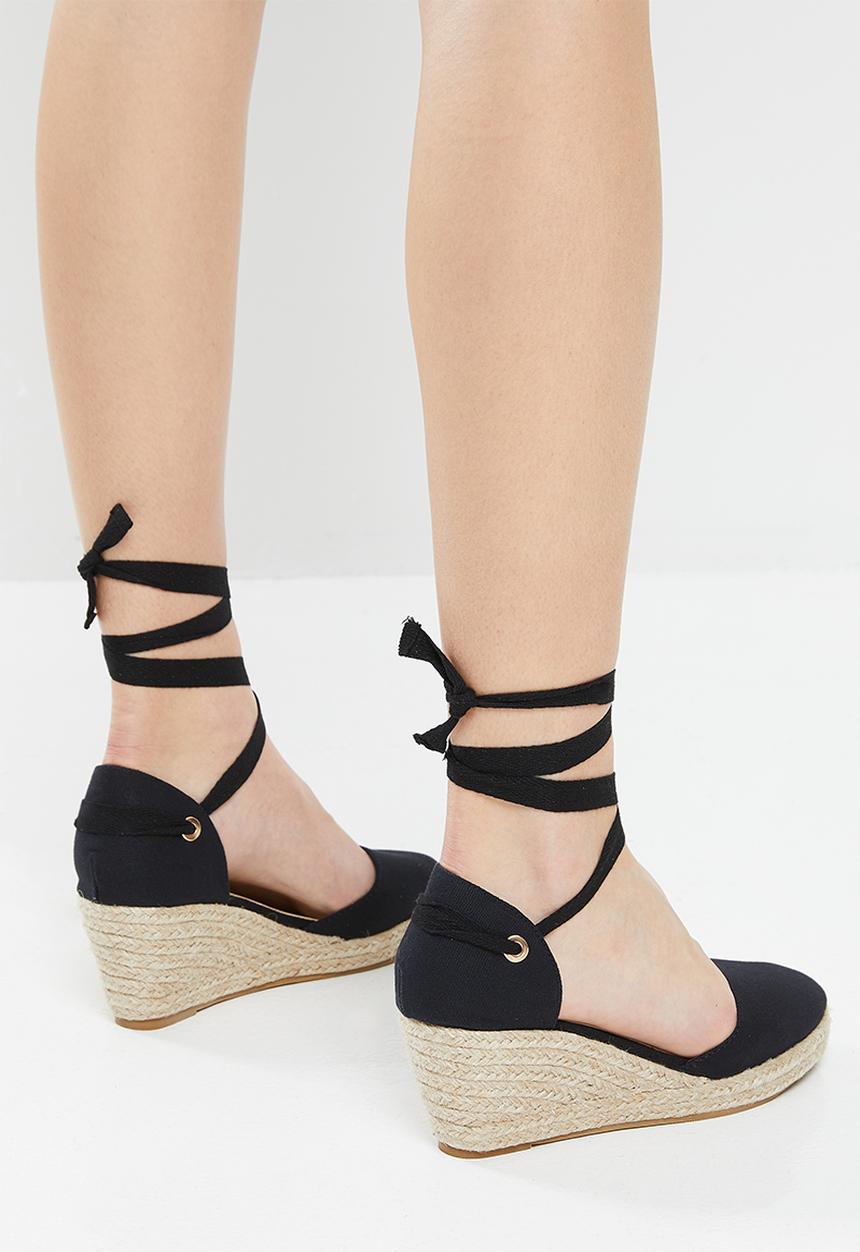 edit - Rose ankle tie wedge - black