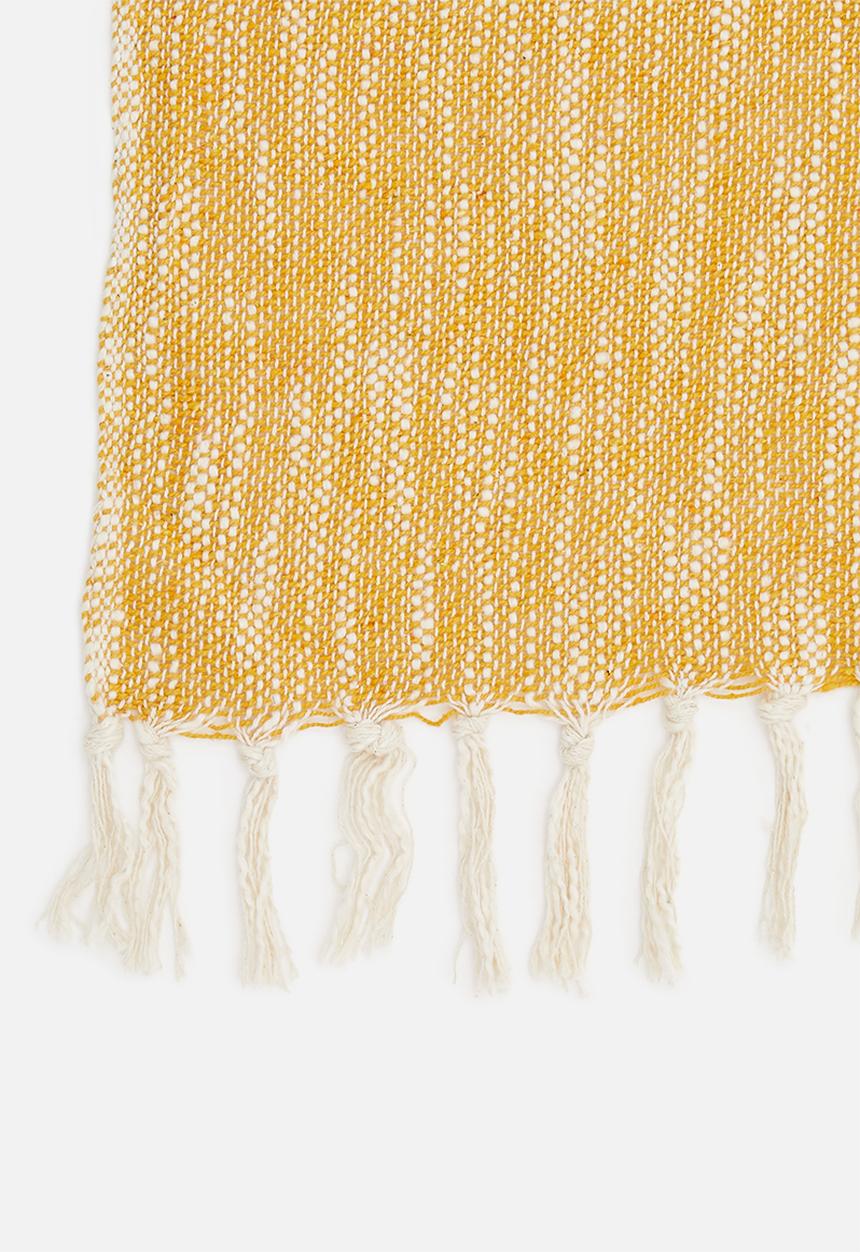H&S - Coilow throw - yellow