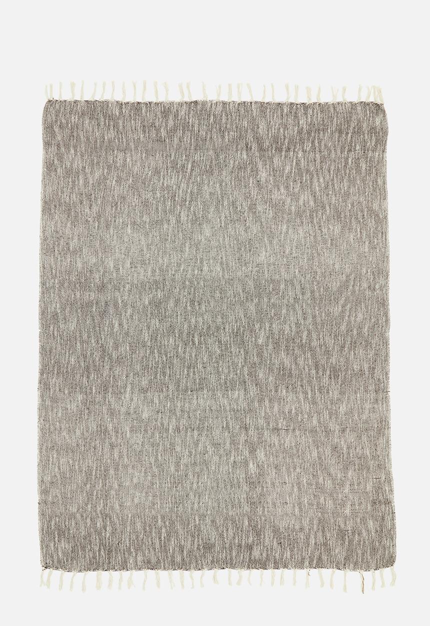 H&S - Coilow throw - charcoal