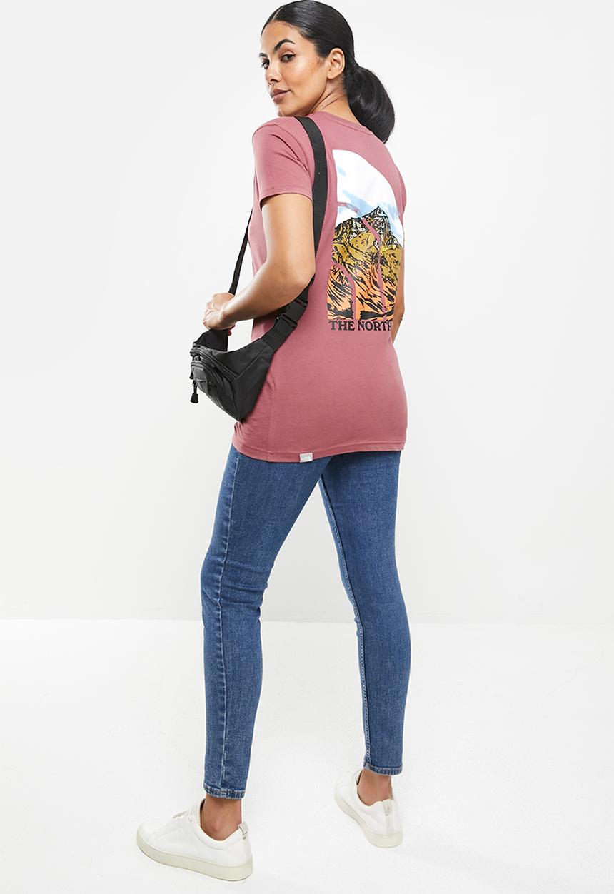 The North Face - W short sleeve graphic tee - wild ginger
