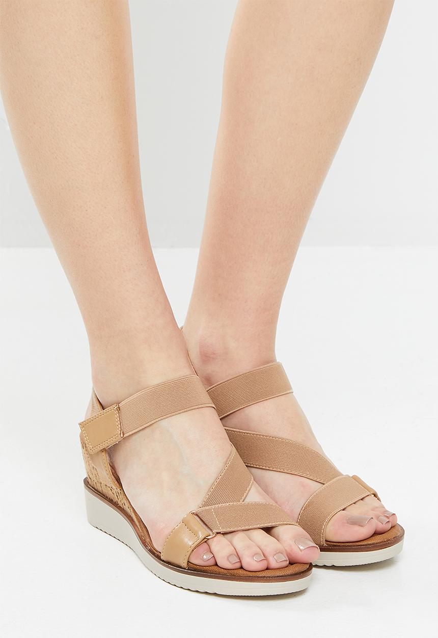 Butterfly Feet - Bellaire 3 wedge heel - beige