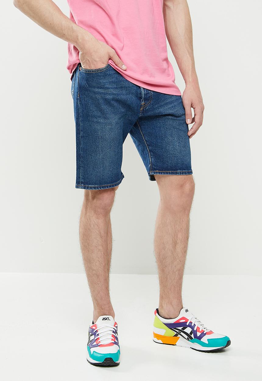 Levi’s® - 501® hemmed short - mid-blue