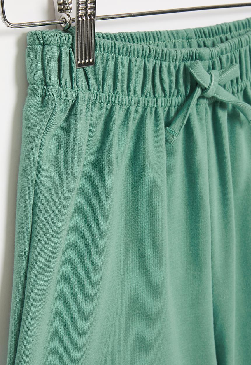 Superbalist - Fleece short - green