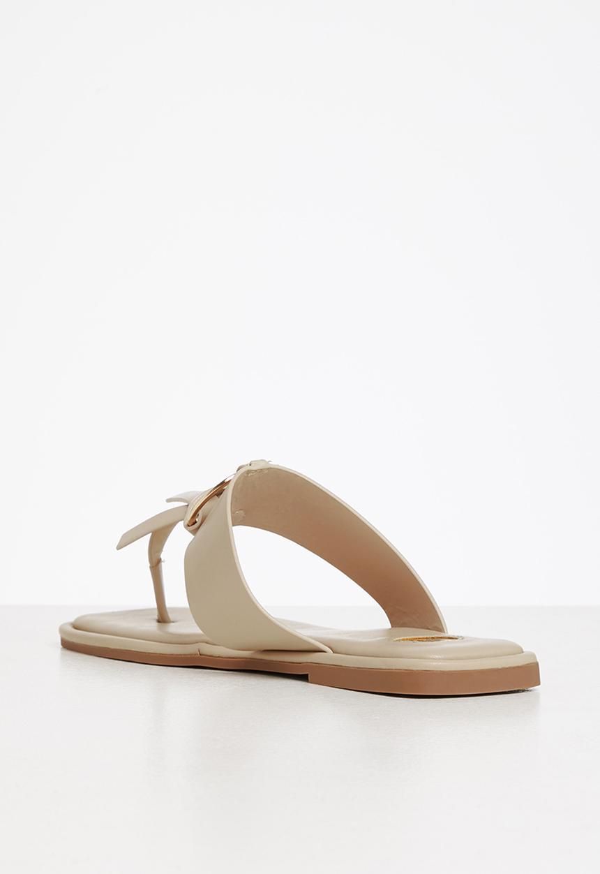 Footwork - Kinn t-bar sandal - beige