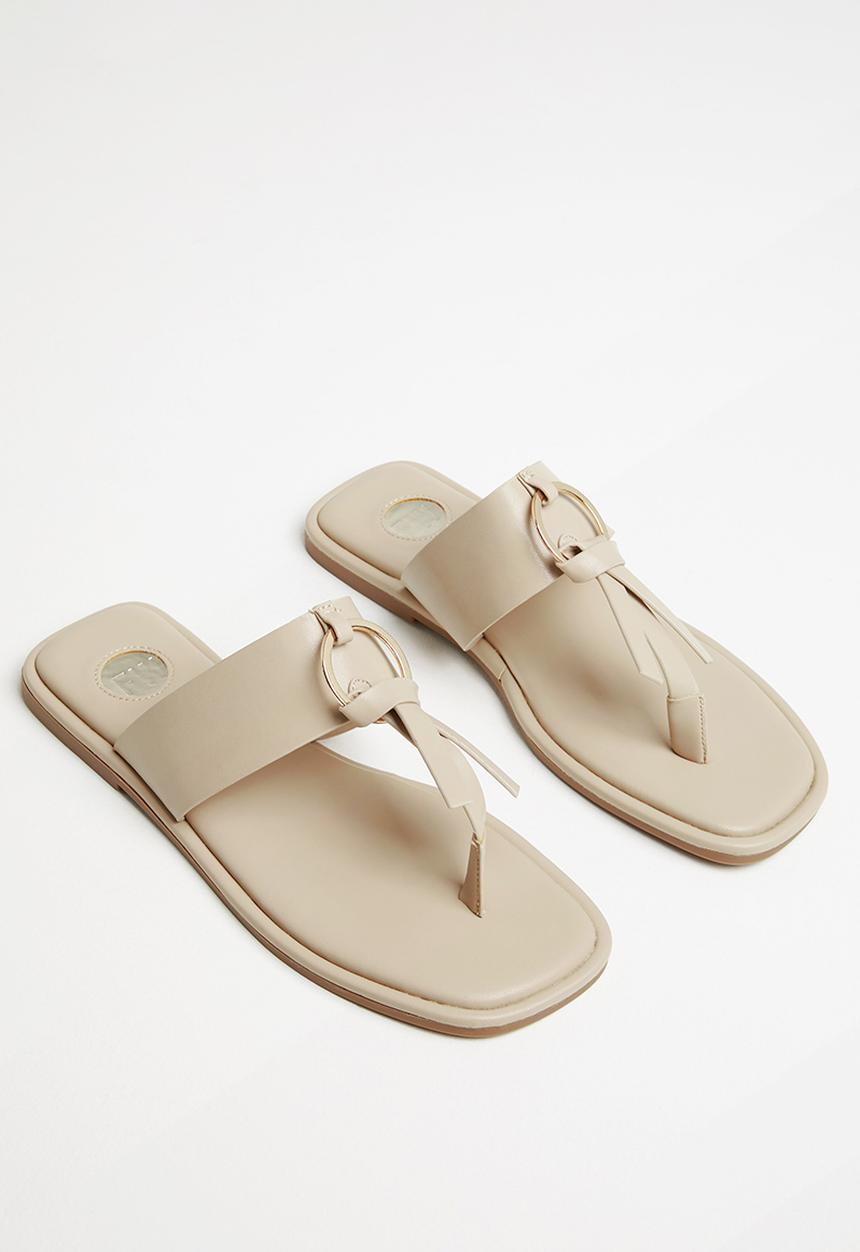 Footwork - Kinn t-bar sandal - beige