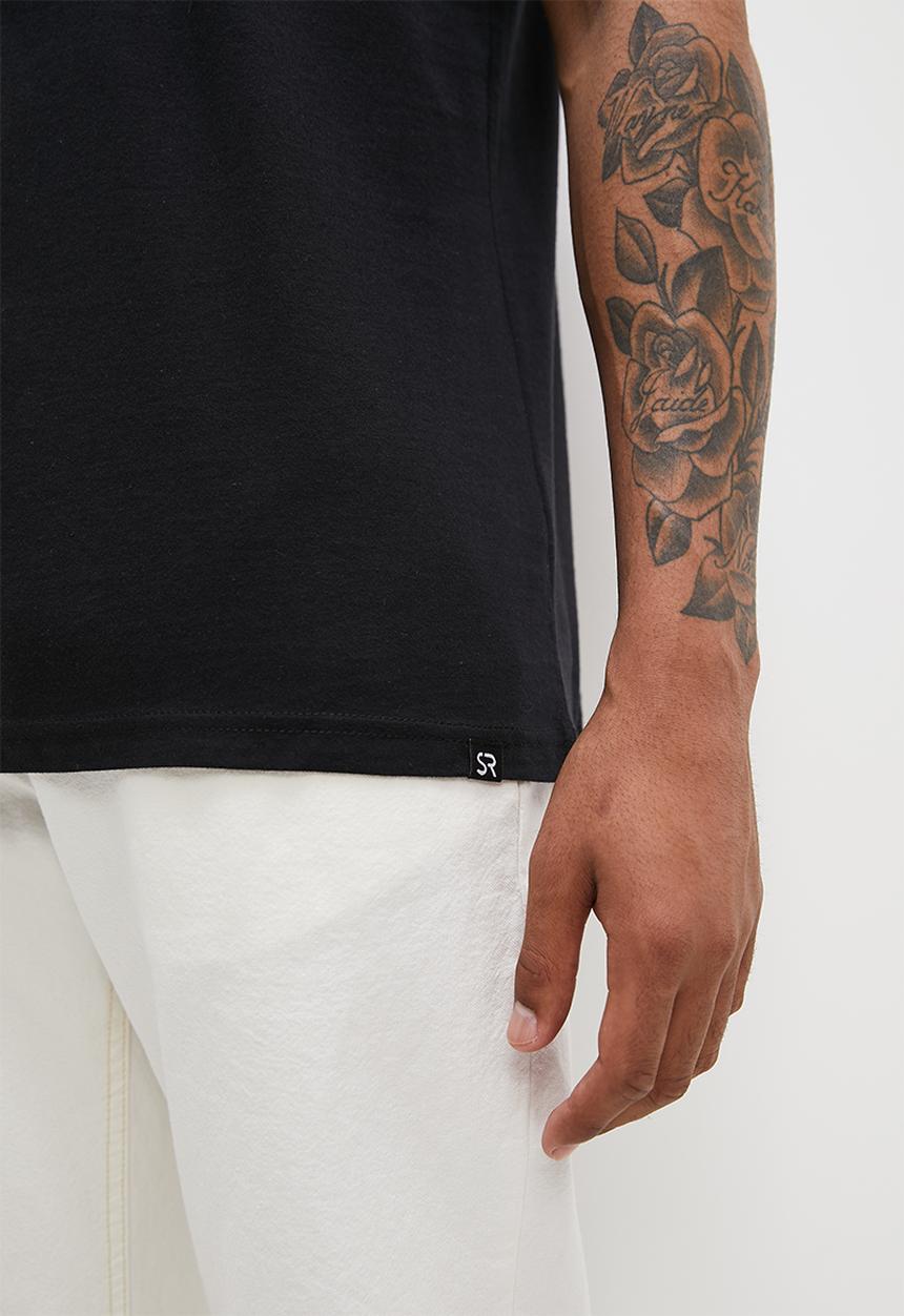 STYLE REPUBLIC - Mikey crew neck graphic tee - black