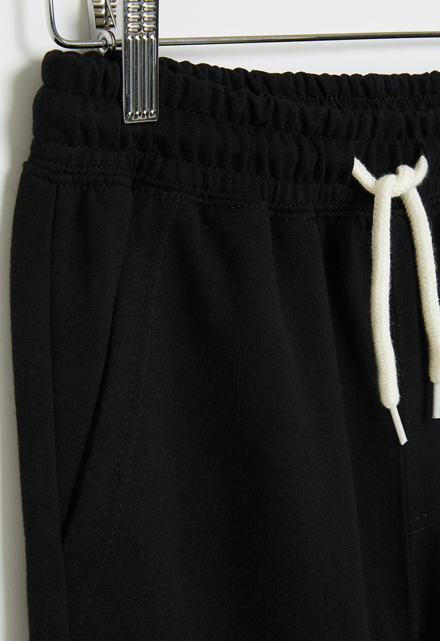 Cotton On - Hudson slouch short - black