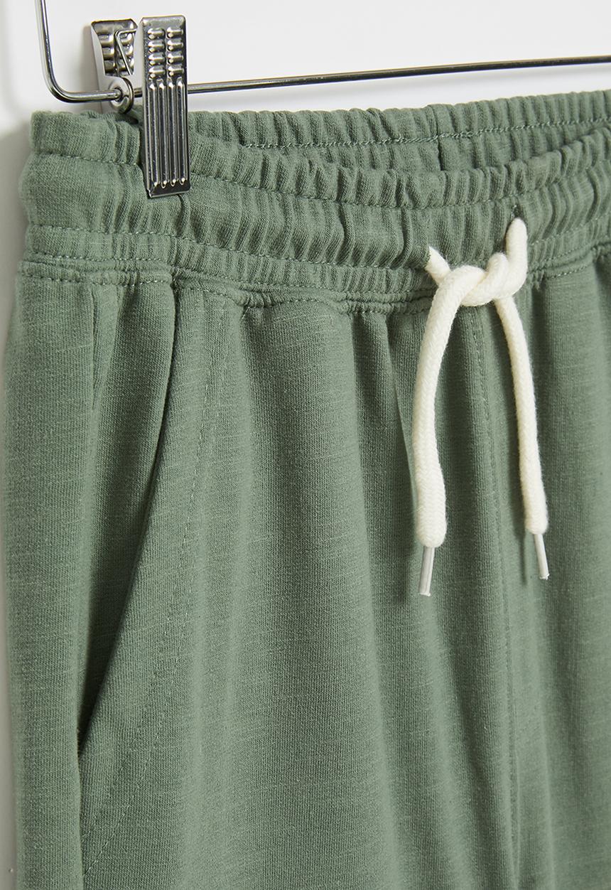Cotton On - Hudson slouch short - swag green