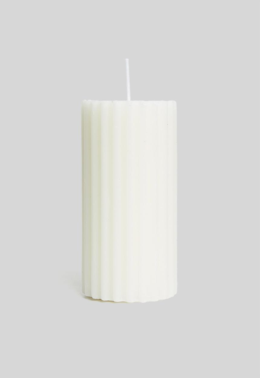 H&S - Ribbed pillar candle - white
