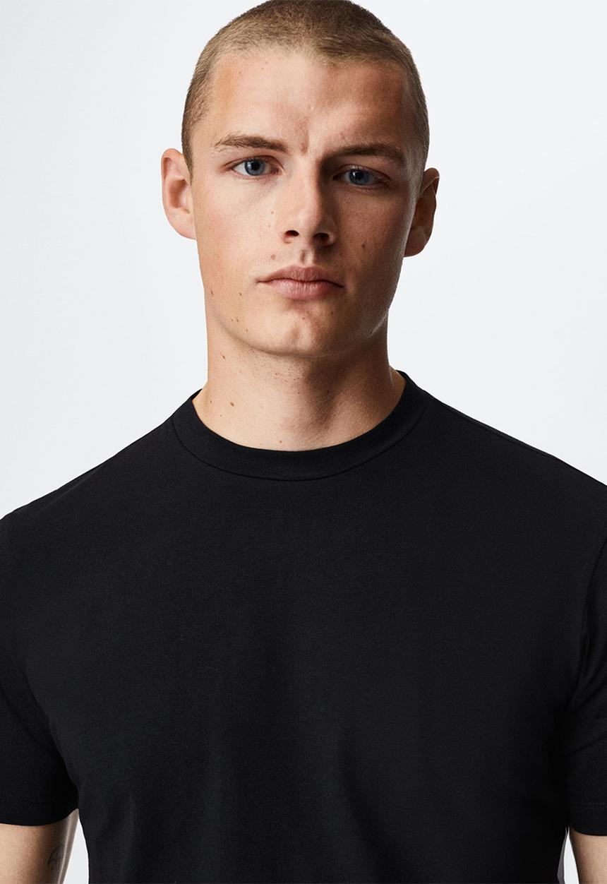 MANGO - Stretch t-shirt  - black