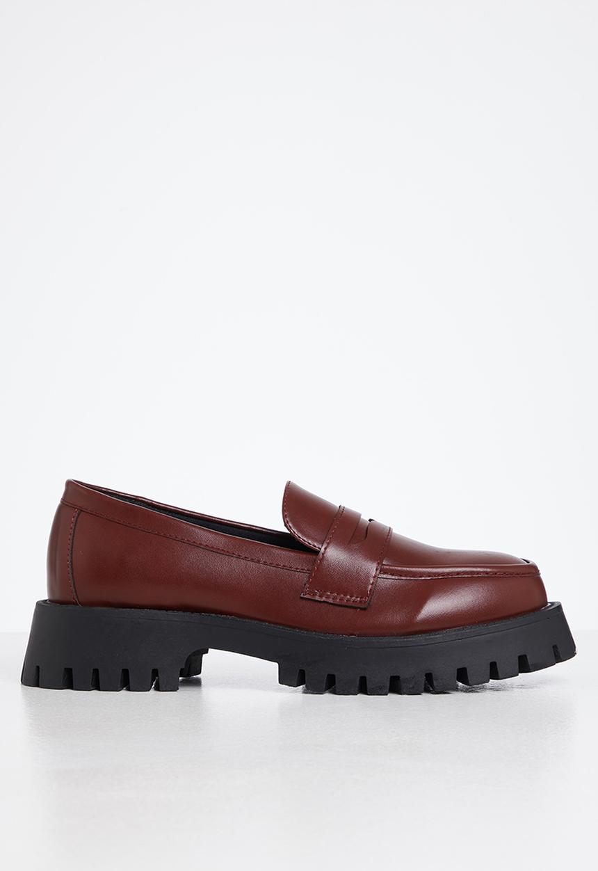 Madison® - Daisy lug sole loafer - burgundy
