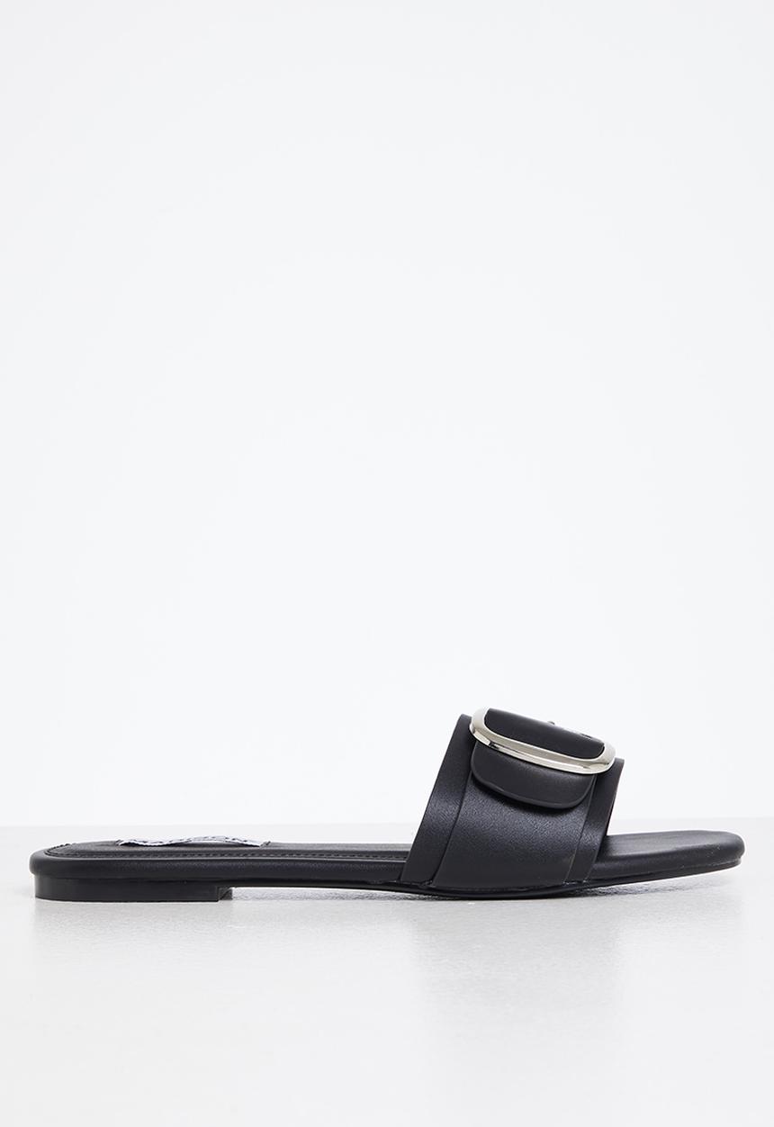 Madison® - Caylee big buckle slide - black