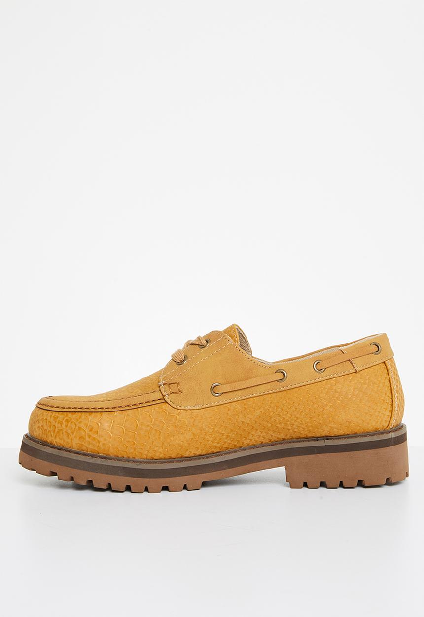 Jonathan D - J boat - brown snake