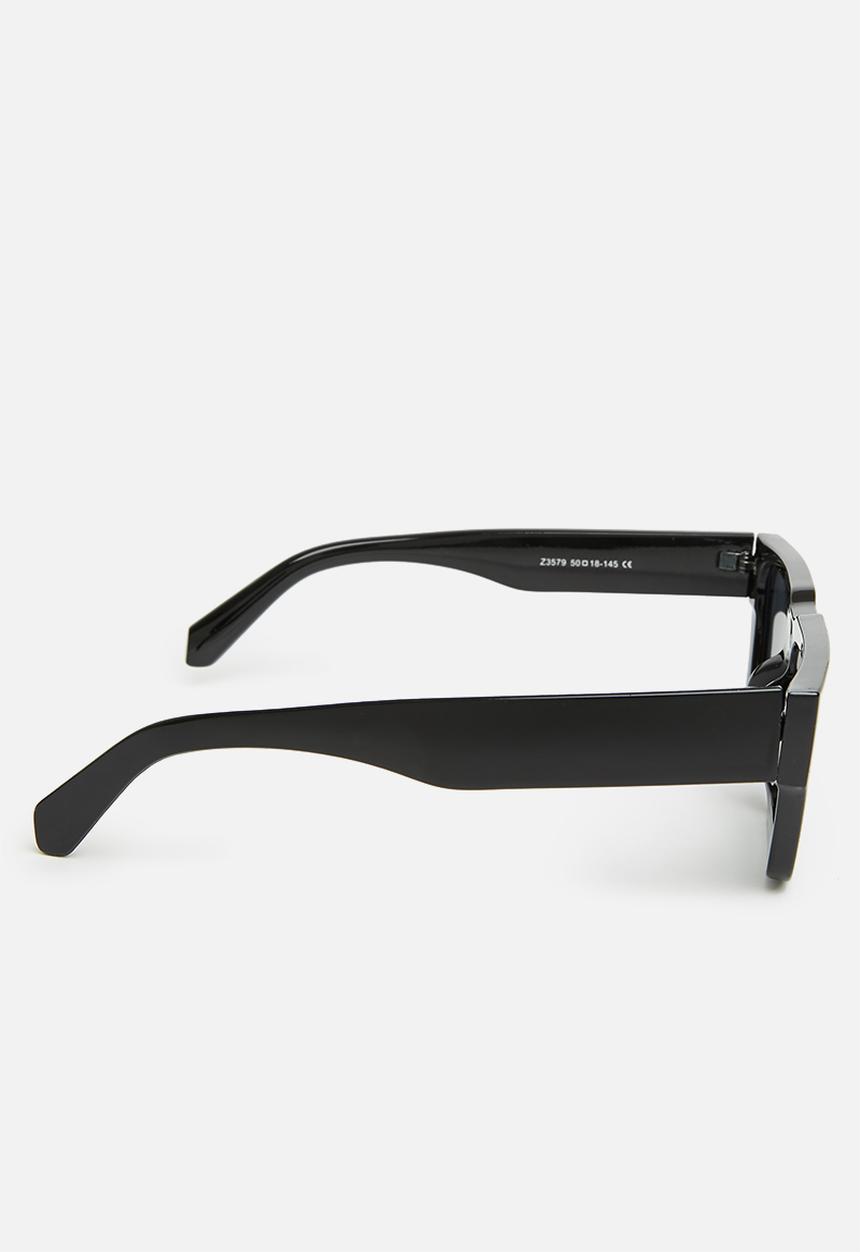 Superbalist - All plastic frame sunglasses - black