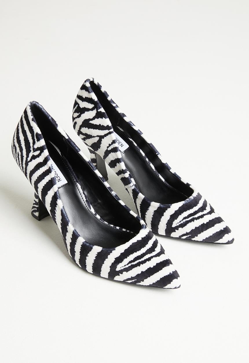 Steve Madden - Notary court heel - zebra velvet