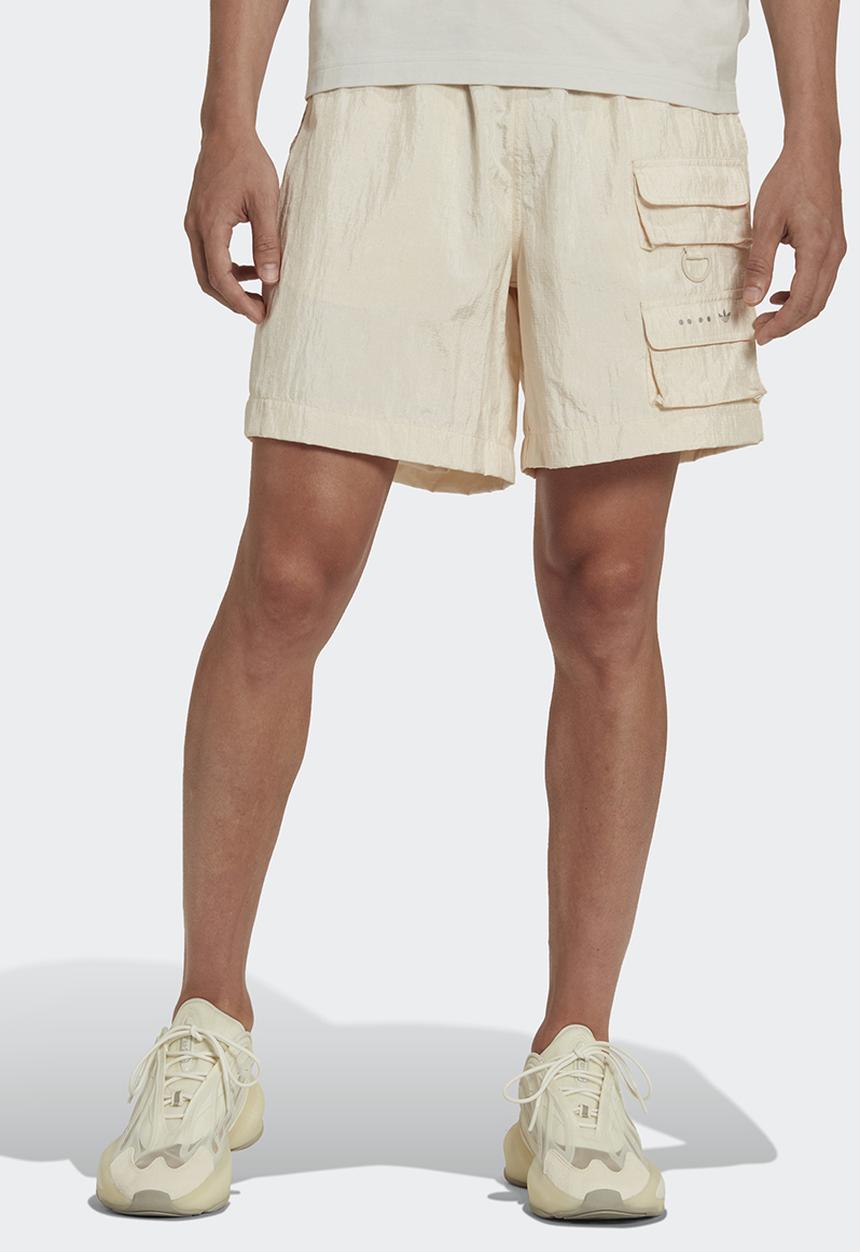 adidas Originals - Reveal material mix short - wonder white