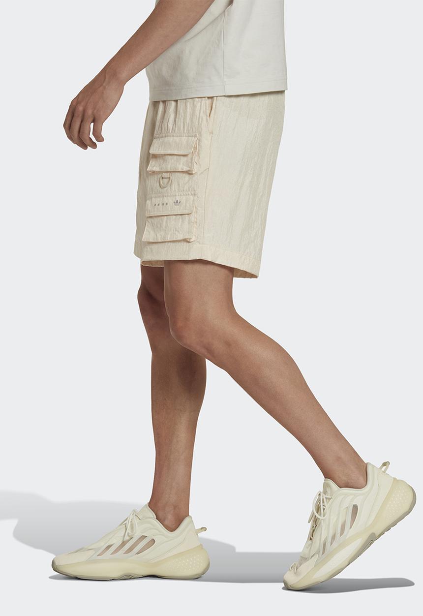 adidas Originals - Reveal material mix short - wonder white