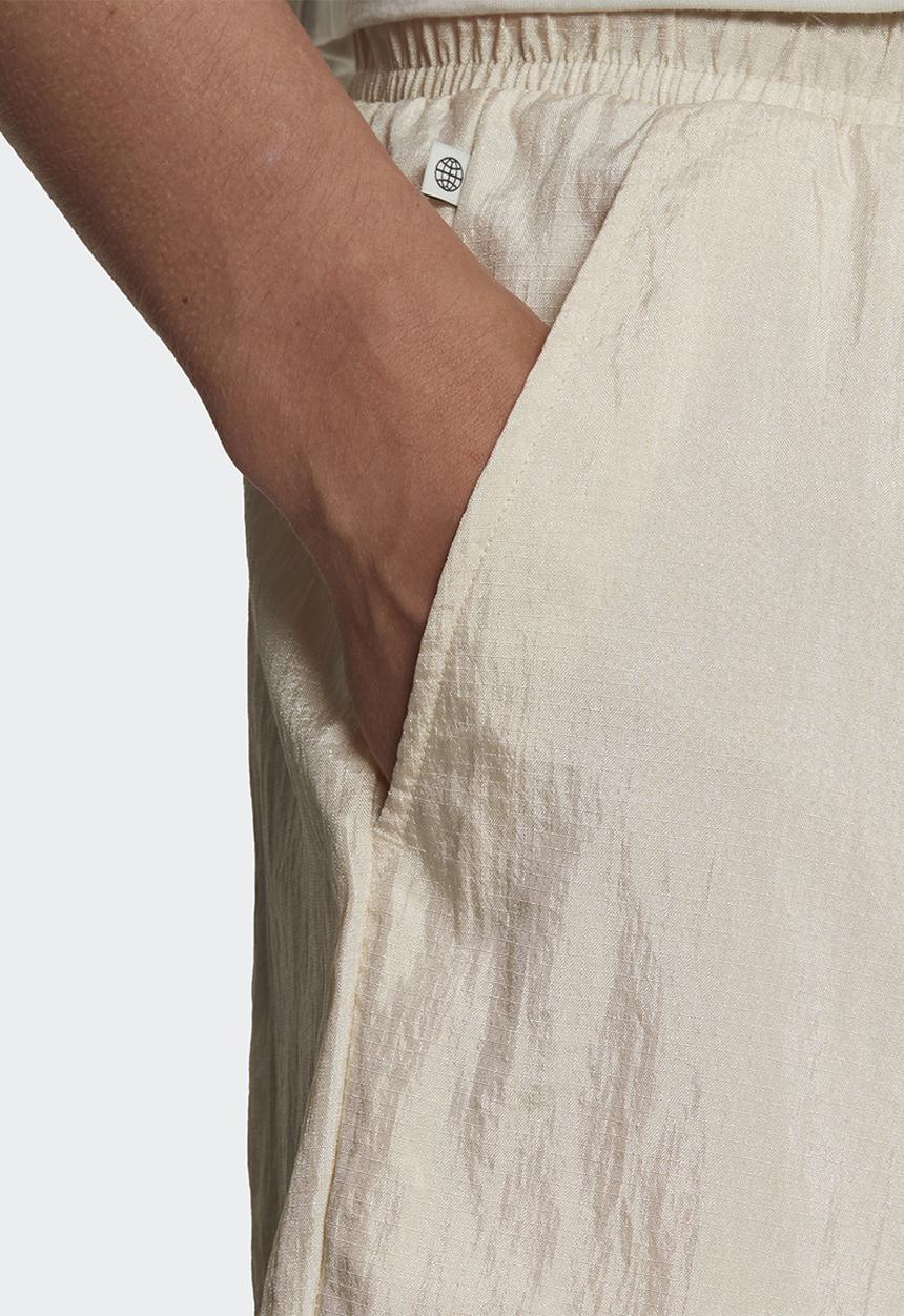 adidas Originals - Reveal material mix short - wonder white