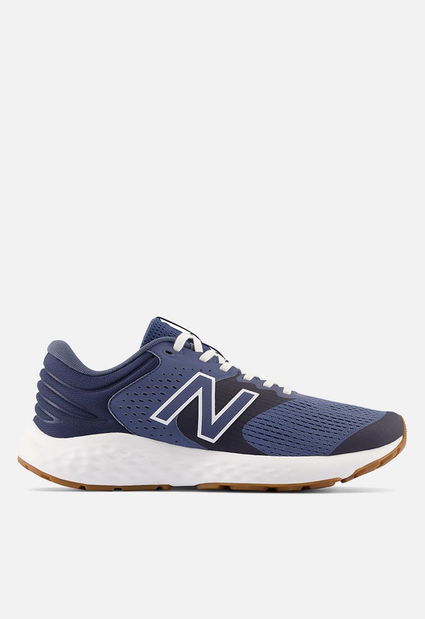 New Balance  - 520