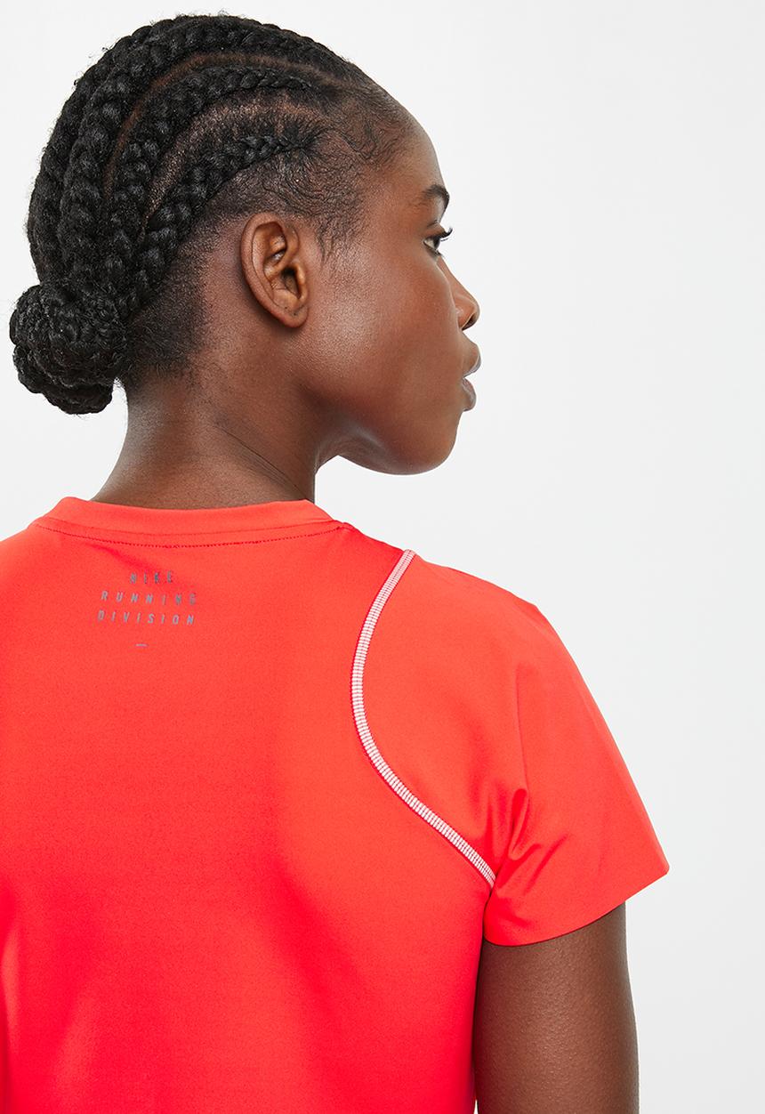 Nike - Woman's Nike df run dvn top short sleeve - light crimson