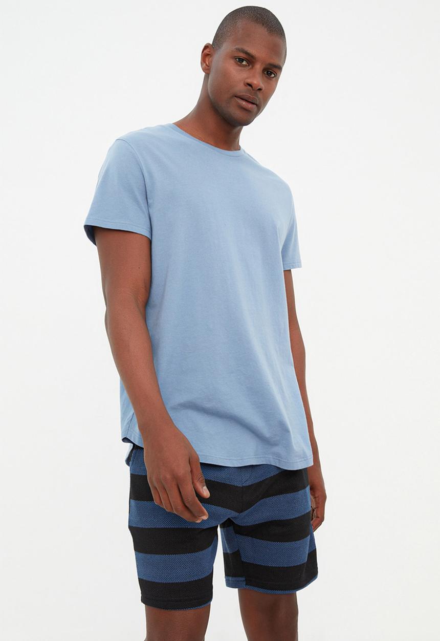 Trendyol - Stripe regular fit shorts - blue