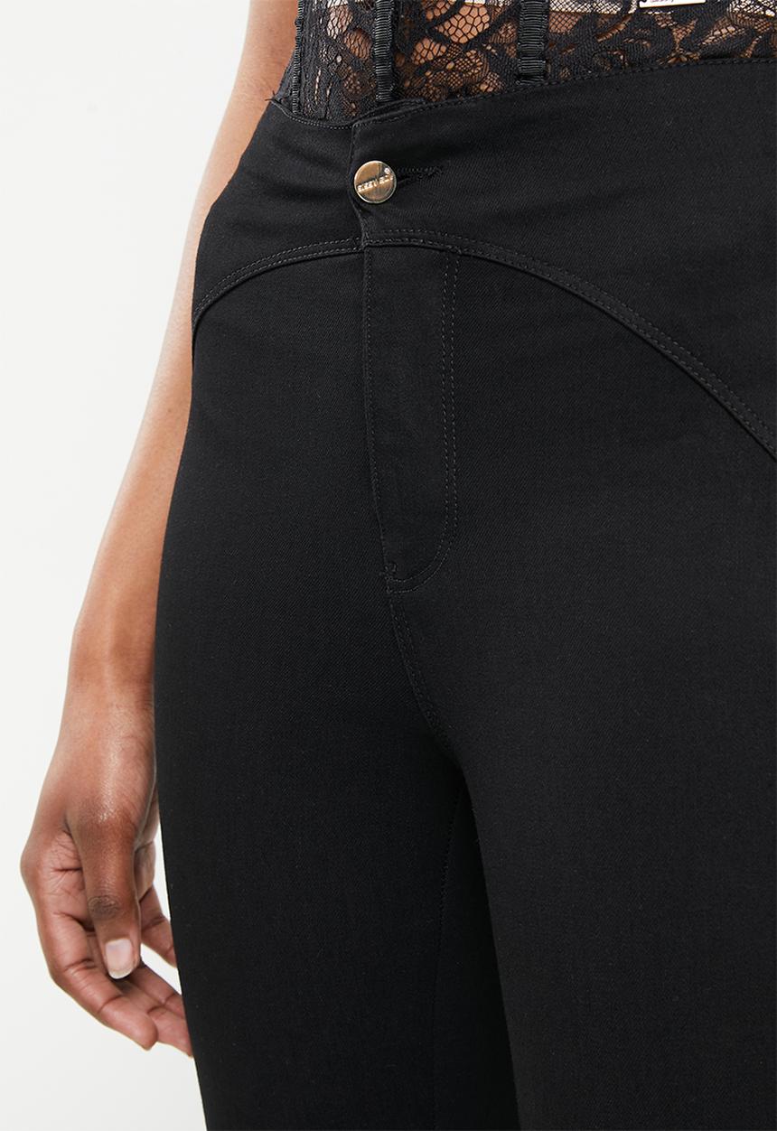 SISSY BOY - Ryder flat front with back buckle detail - black