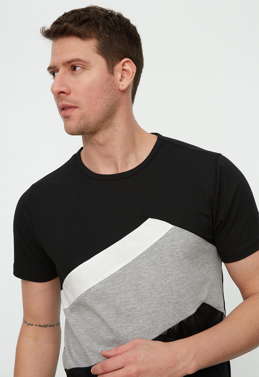 Trendyol - Slim fit crew neck printed tee - black