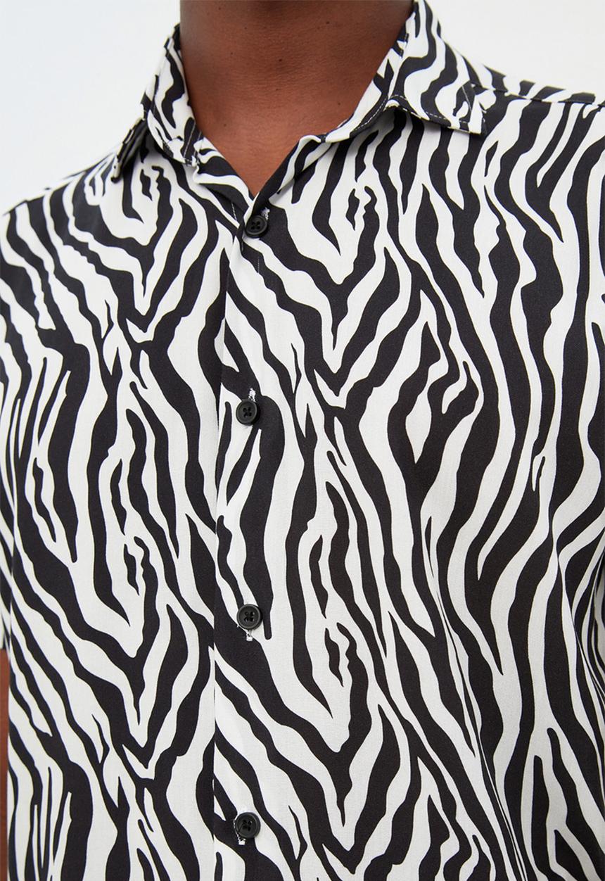 Trendyol - Zebra print regular fit shirt - black