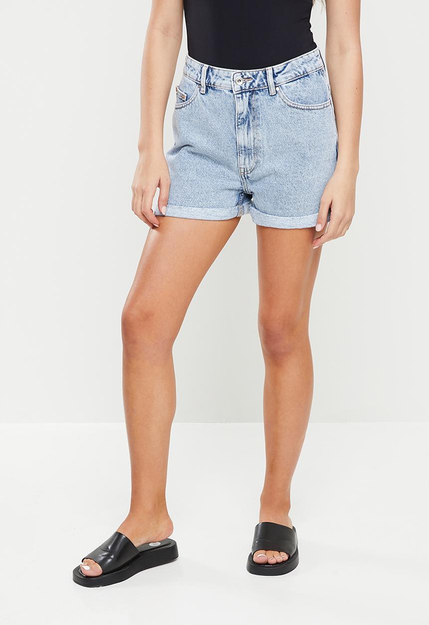 ONLY - Bay life high waist mom shorts denim - light blue denim