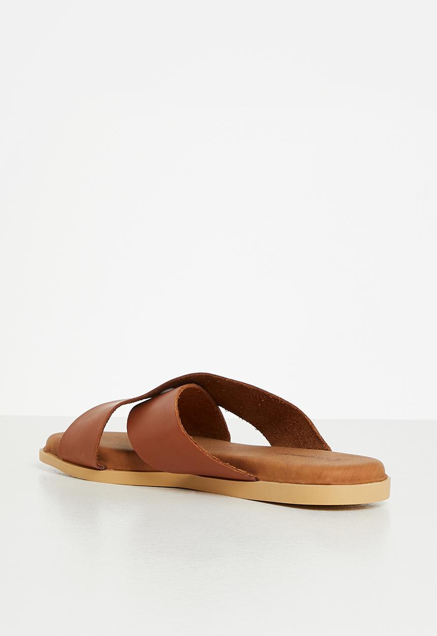 edit - Lila slide - tan