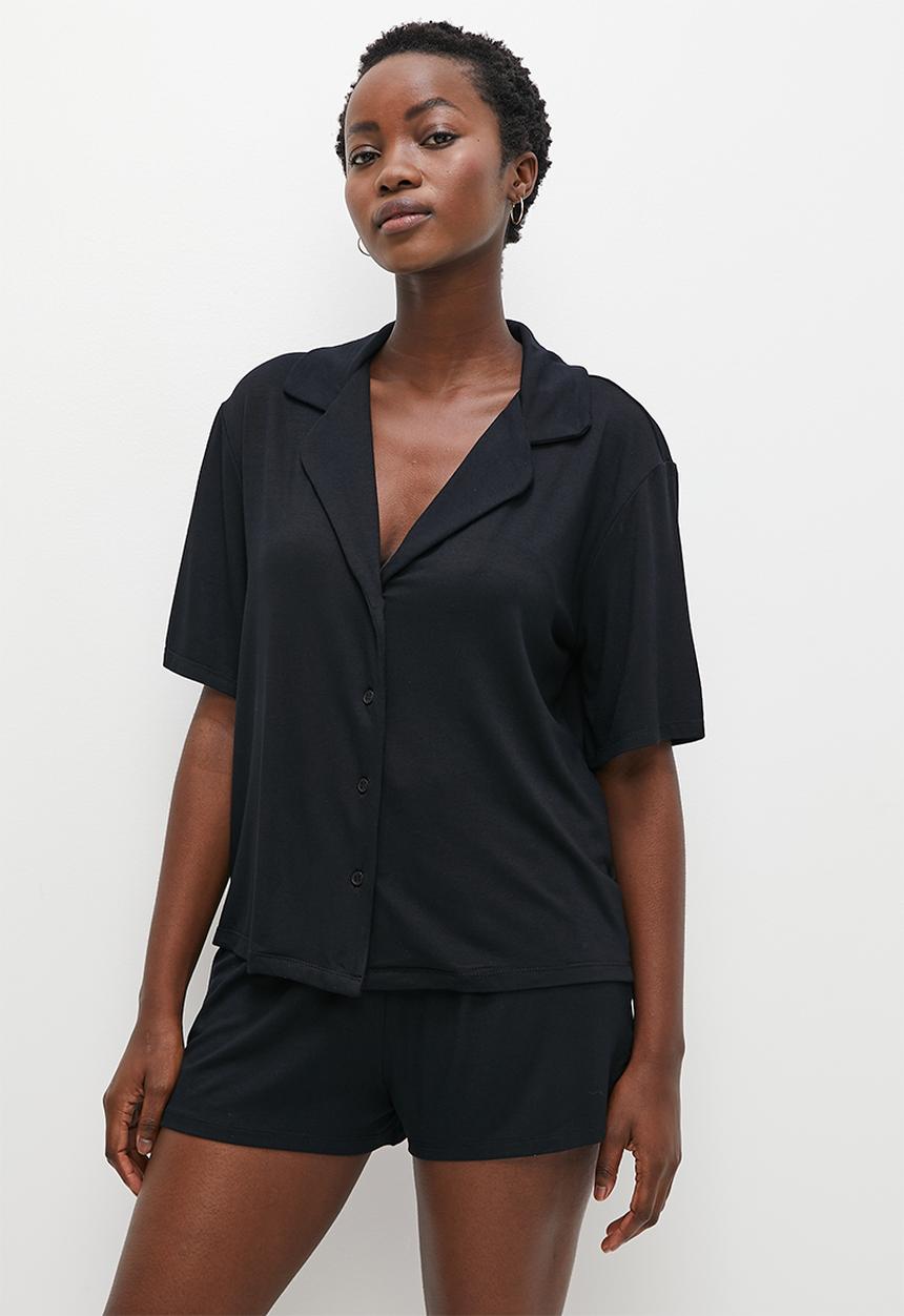 Superbalist - Sleep shirt & shorts set - black 