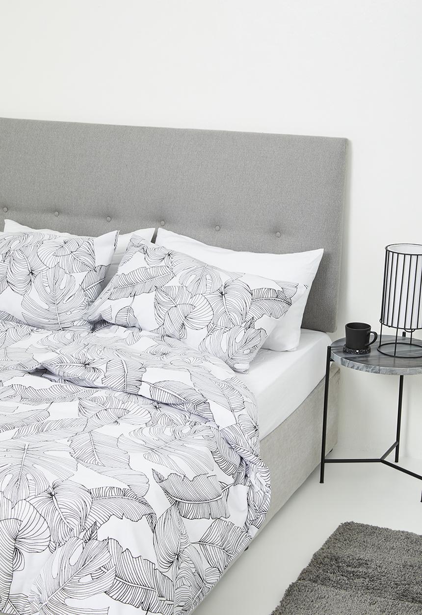Sixth Floor - Linear tropical printed poly cotton duvet set - black & white