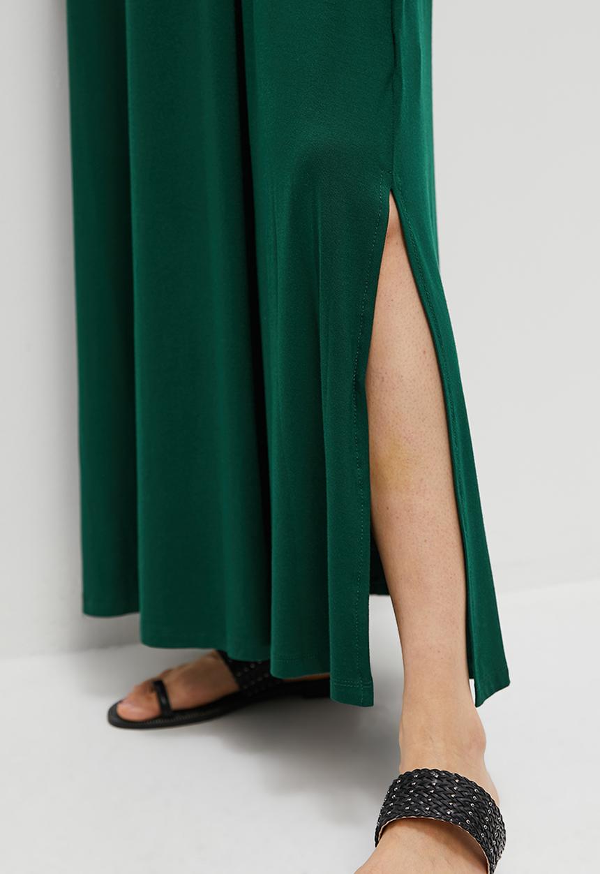 edit - Slit detail a-line knit maxi - emerald