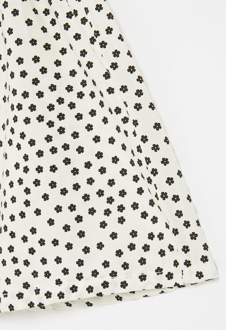 Pop Candy - Shorts with flowers - white & black 