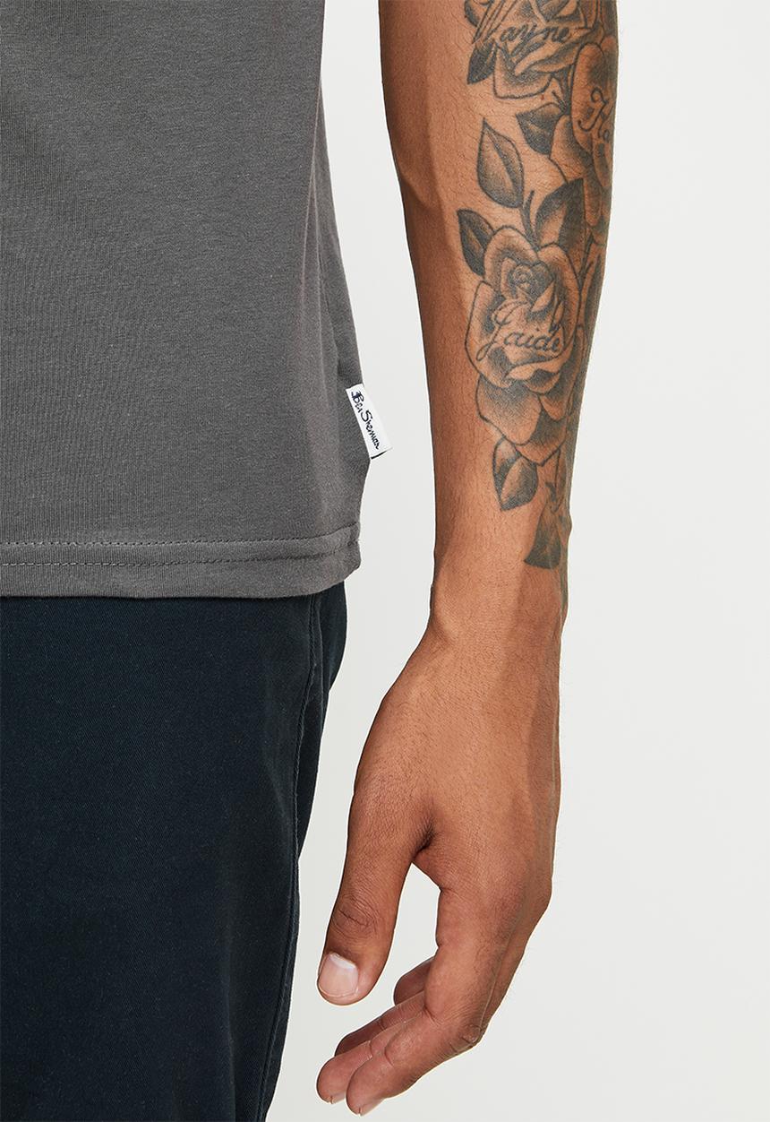 Ben Sherman - Essential tar print crew neck tee shirt - charcoalDNU